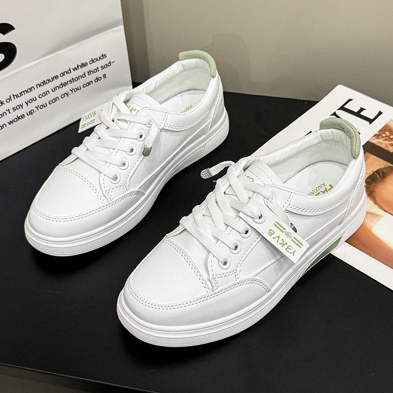 Dame Sneakers i minimalistisk design med åndbar overfladestruktur og skridsikker sål Stilla
