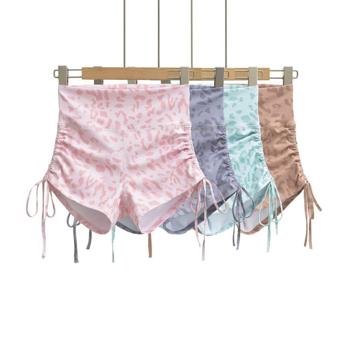 Dame Sporty Shorts med sidelæns flæse detaljer og elastisk talje Stilla