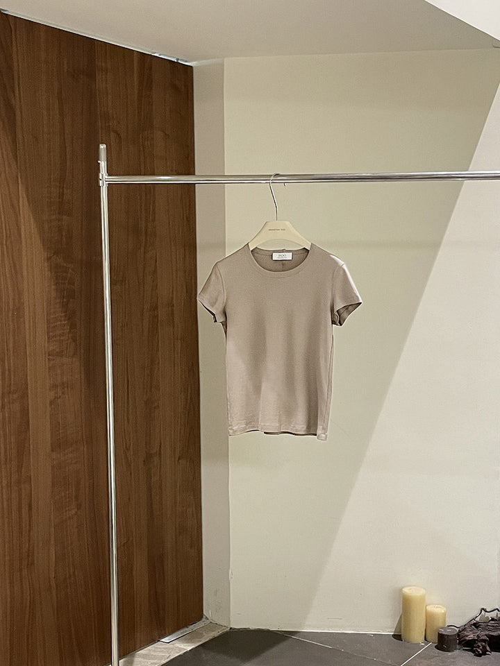 Dame Kortærmet T-Shirt i høj kvalitet, åndbart materiale med moderne snit Stilla