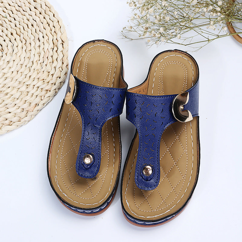 Damer Behagelig Tåsplit sandal med justerbar rem og polstret sål Stilla