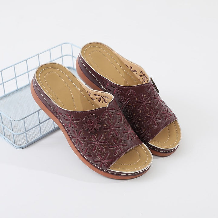 Dame Clogs med florale detaljer og ergonomisk fodseng Stilla