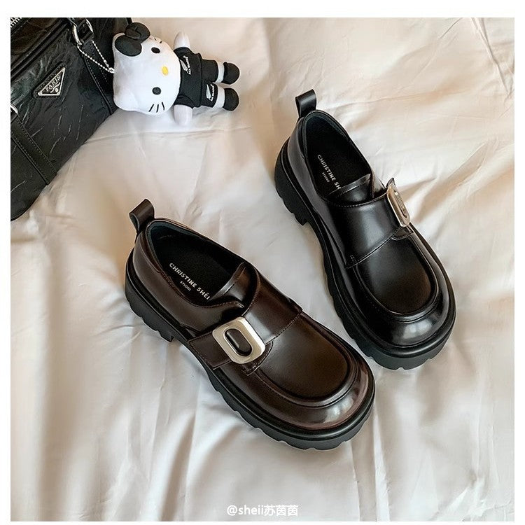 Dame Chunky Loafers med fashionable spændelement og robust sål Stilla