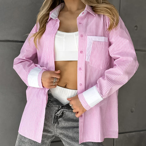 Dame Oversized Skjorte i afslappet Stribet Look med brede Manschetter Stilla