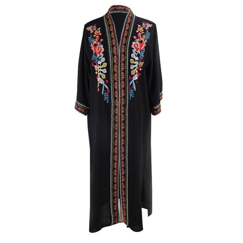 Dame elegant strandkimono med farverige broderier og løs silhuet Stilla