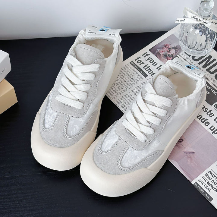 Dame Sporty Sneakers med innovativ materialkombination og tyk profilsål Stilla