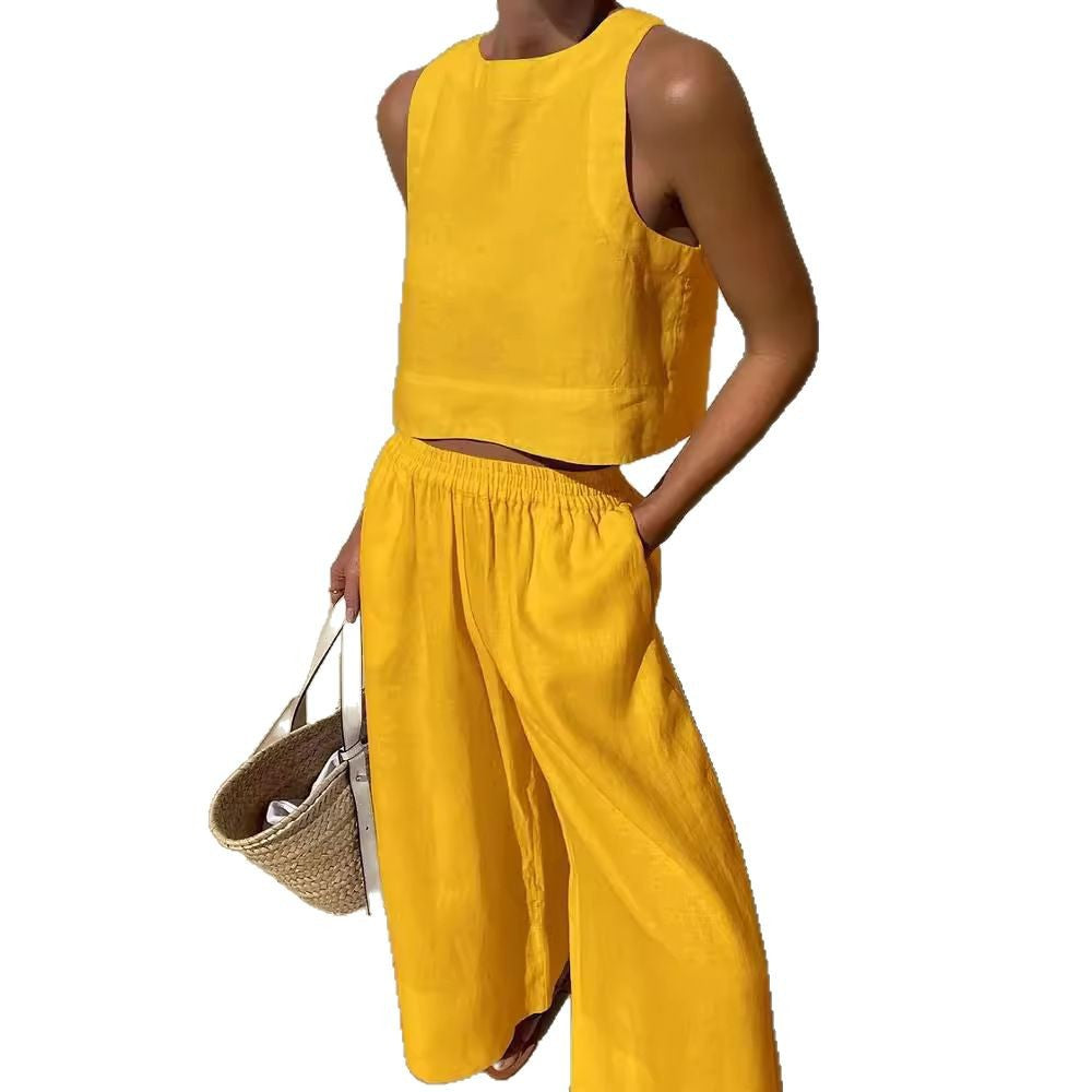 Dame fashionable sommerensemble i let linnedesign Stilla