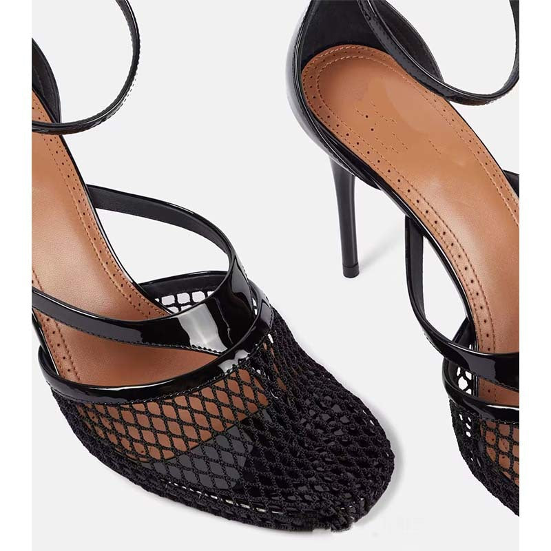 Femme Strappy High Heel Sandaler med gennemsigtig accent Stilla