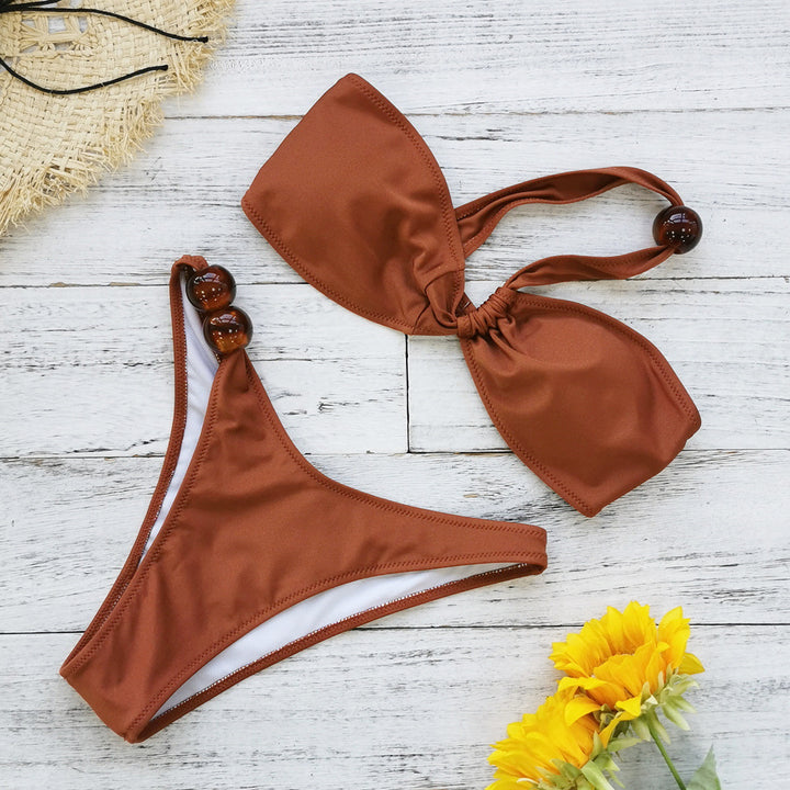 Dame bikini-sæt med elegant knude-design og dekorative accenter Stilla