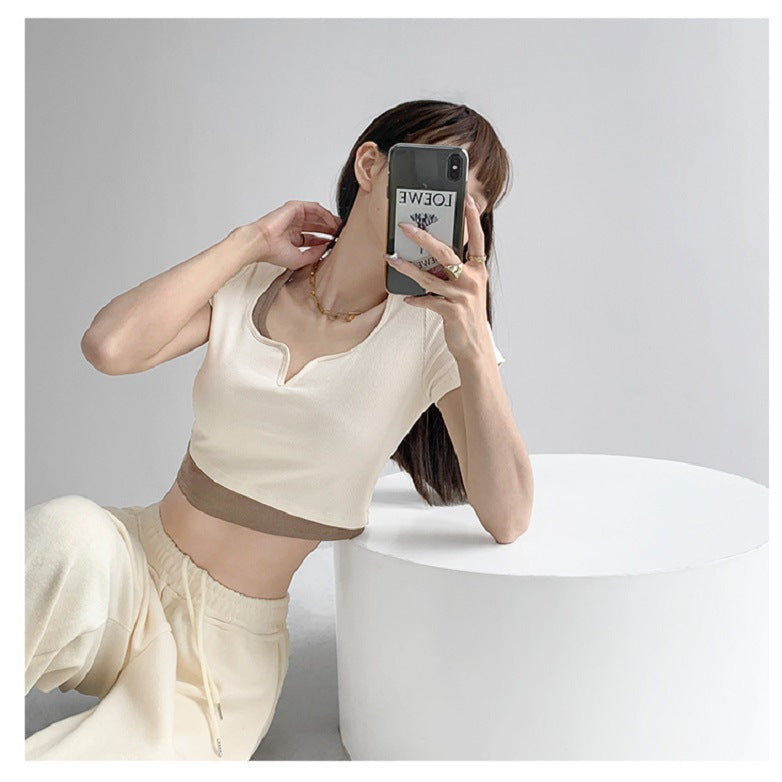 Kvinders afslappede cropped top med moderne V-hals og tekstur