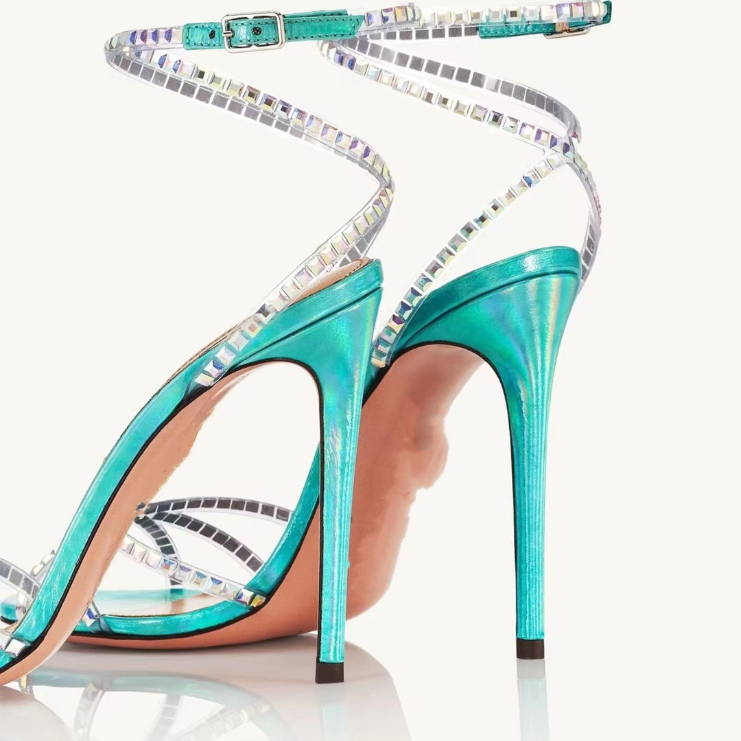 Femme Strappy High-Heel Sandaler med krystaldækkede anklerem Stilla