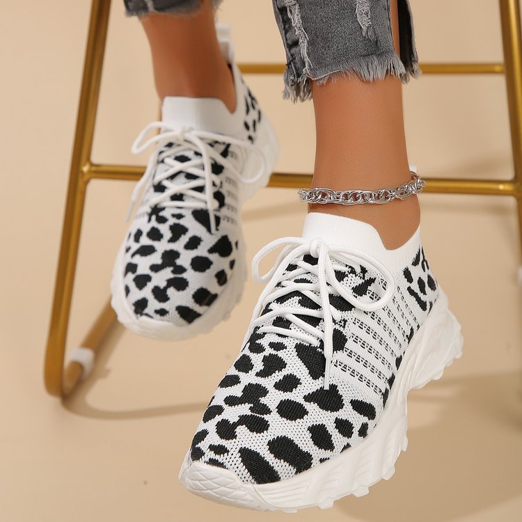 Dame Mode Sneakers med åndbart strikmateriale og polstret sål Stilla