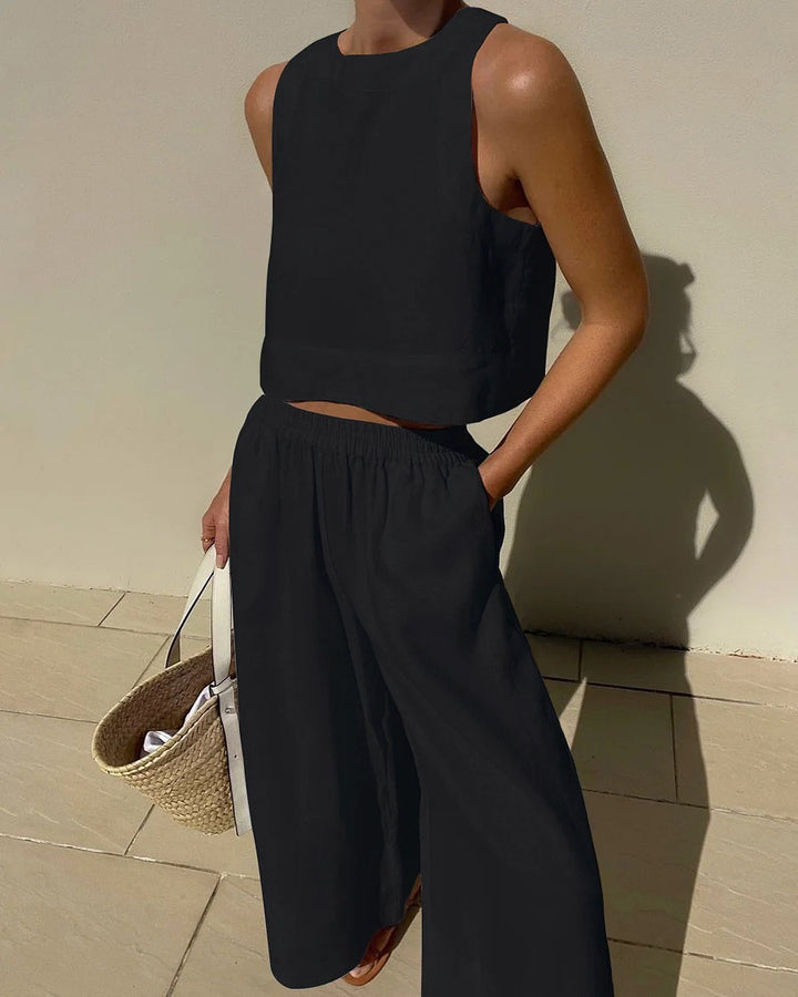 Dame fashionable sommerensemble i let linnedesign Stilla