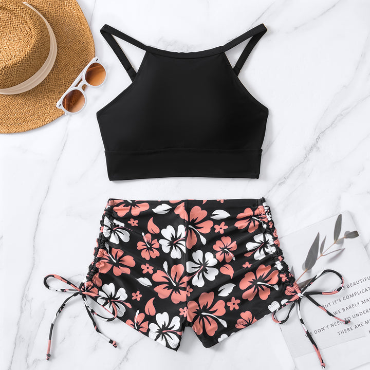 Dame sport-bikini-sæt med trendy crop-top og fashionable shorts Skovae