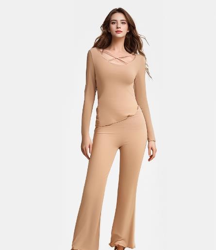 Dame Elegant og komfortabelt to-delt outfit Stilla