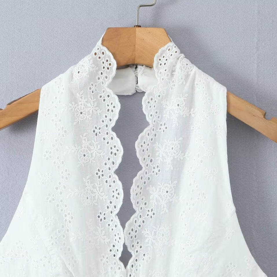 Dame spidsbluse med elegante snøredetaljer og kvalitetsbomuldsstof Stilla