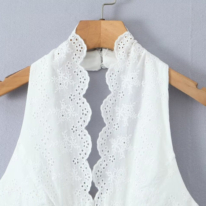 Dame spidsbluse med elegante snøredetaljer og kvalitetsbomuldsstof Stilla