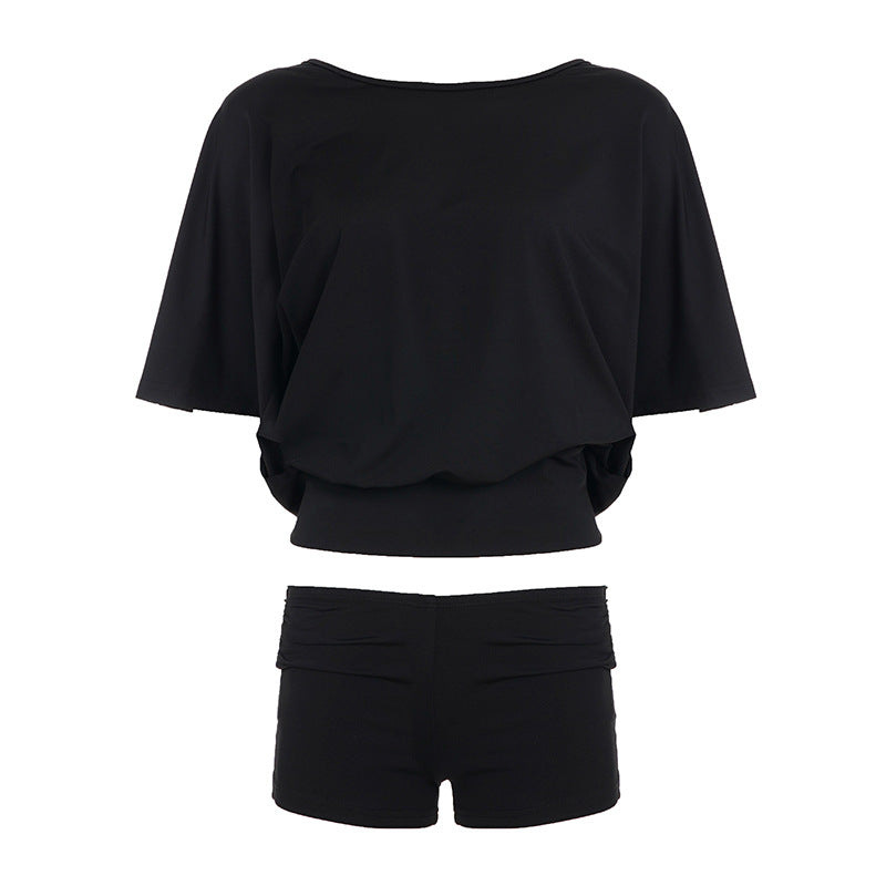 Dame Sporty to-delt sæt med oversized top og korte shorts Skovae
