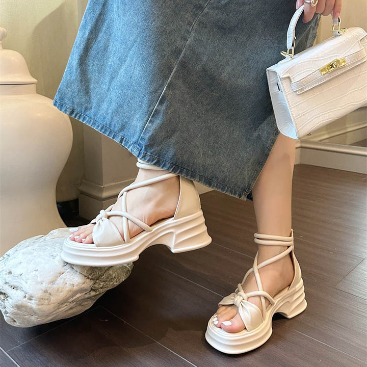 Dame sandaler med justerbare remme og komfort fodseng Stilla