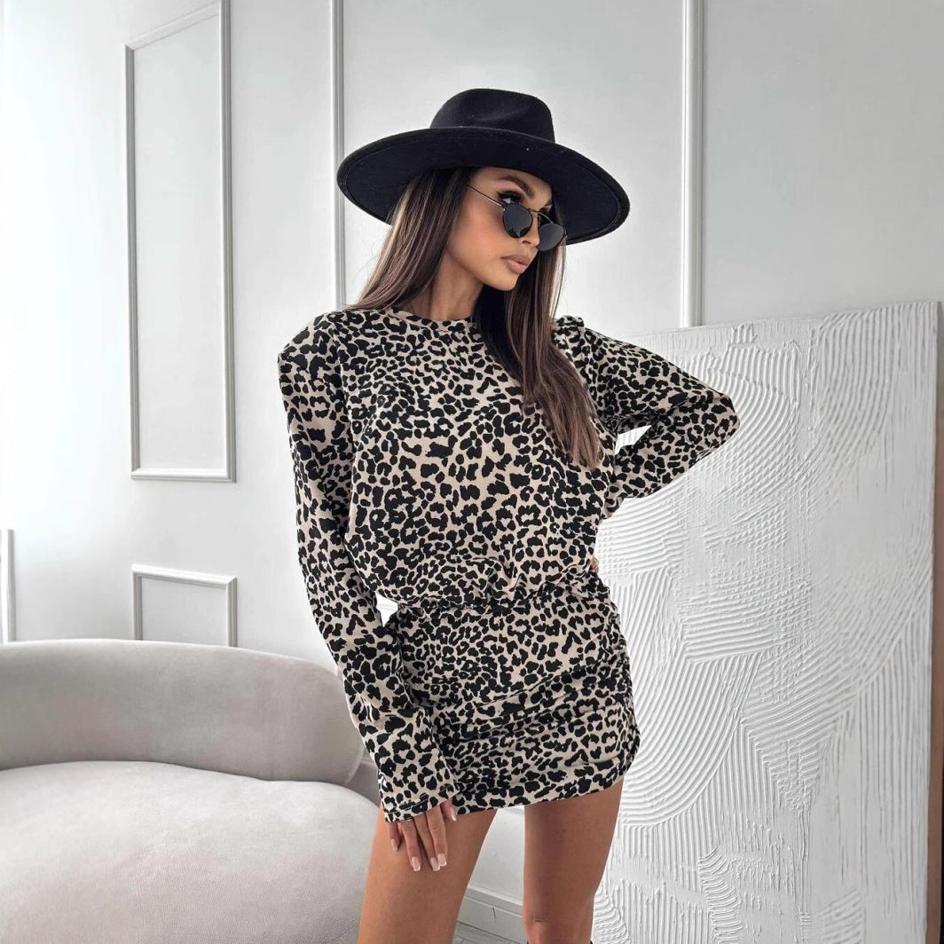 Damekjole med afslappet leopardmønster og elastisk talje Stilla
