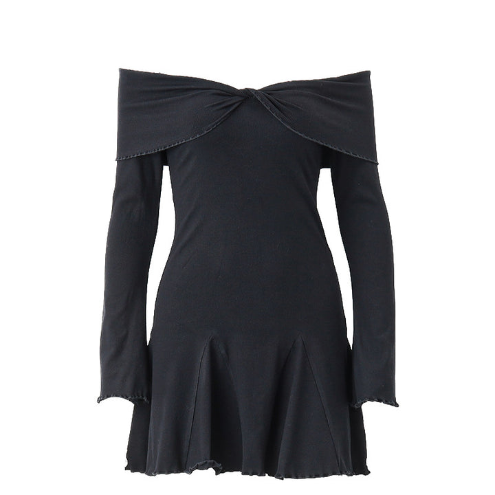 Dame Elegant Off-Shoulder Kjole med Ærmer og Modige Draperinger Stilla
