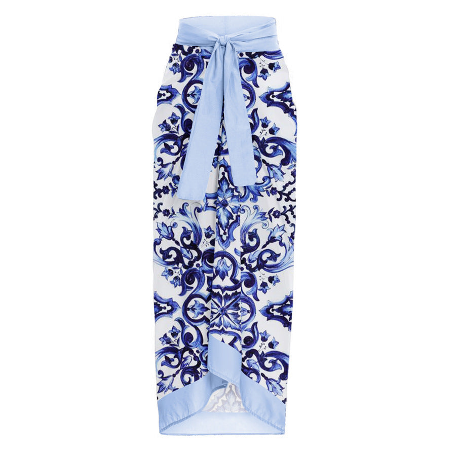 Dame badetøjssæt med blomsterprint og elegante flæsedetaljer Skovae