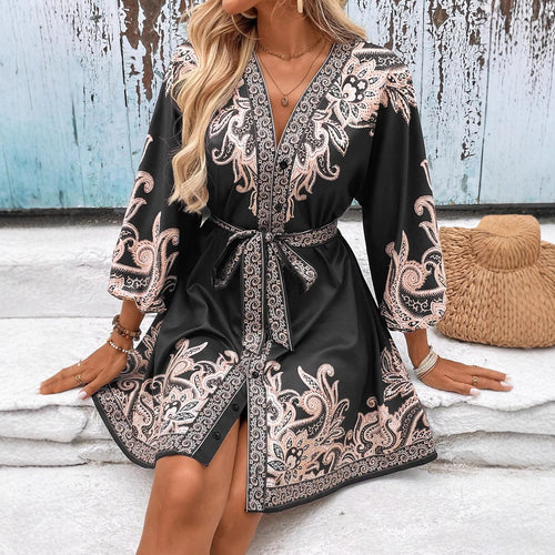 Dame elegant, let sommerkjole med detaljeret broderi Stilla