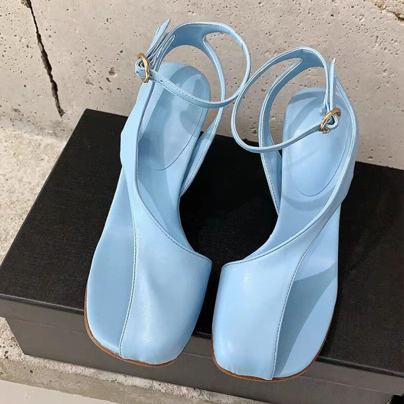 Femme Open-Toe Hæl Sandaler med unikt skulpturelt hældesign Stilla