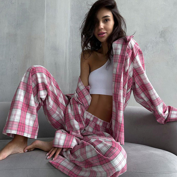 Dame pyjamasæt med ternet design og behagelig pasform Stilla