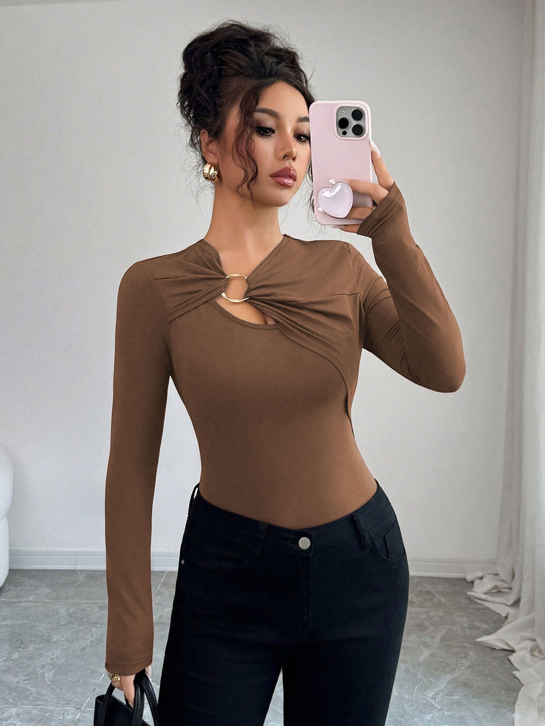 Kvinders bodysuit med dekorativt binding detail og trendy rund halsudskæring Stilla