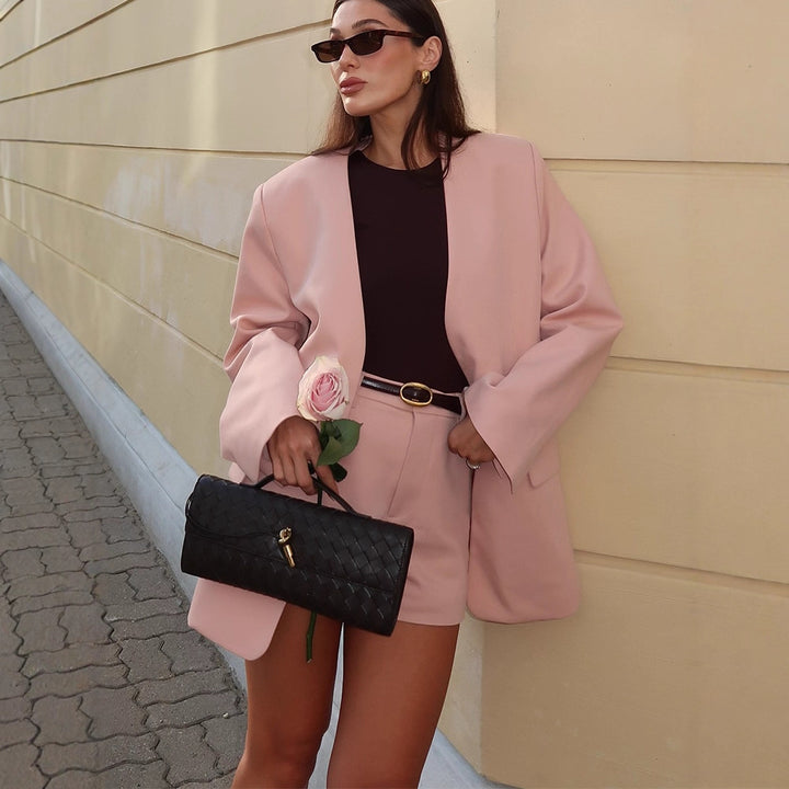 Dame oversized blazerjakke i minimalistisk design Stilla