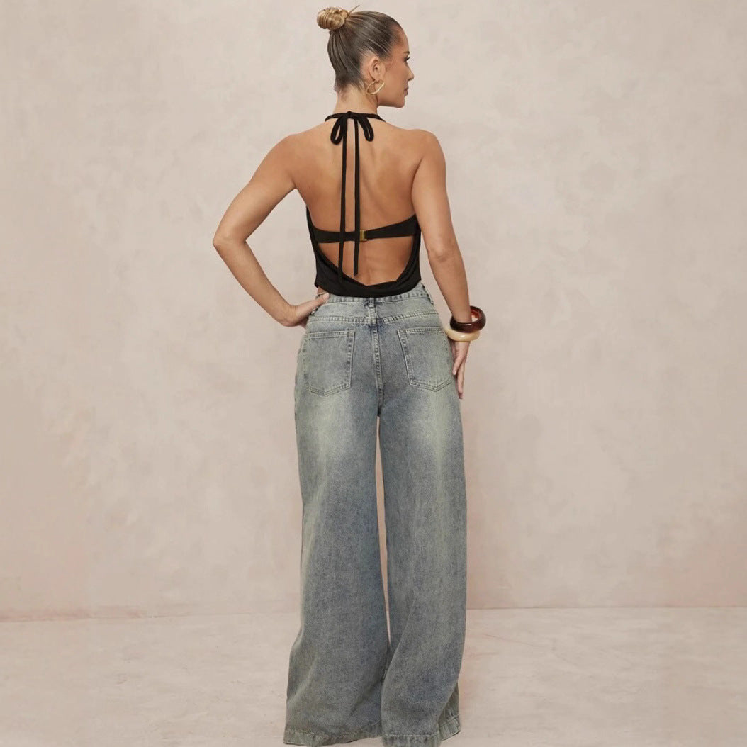 Dame halterneck top med dyb V-udskæring og elegant drapering Skovae