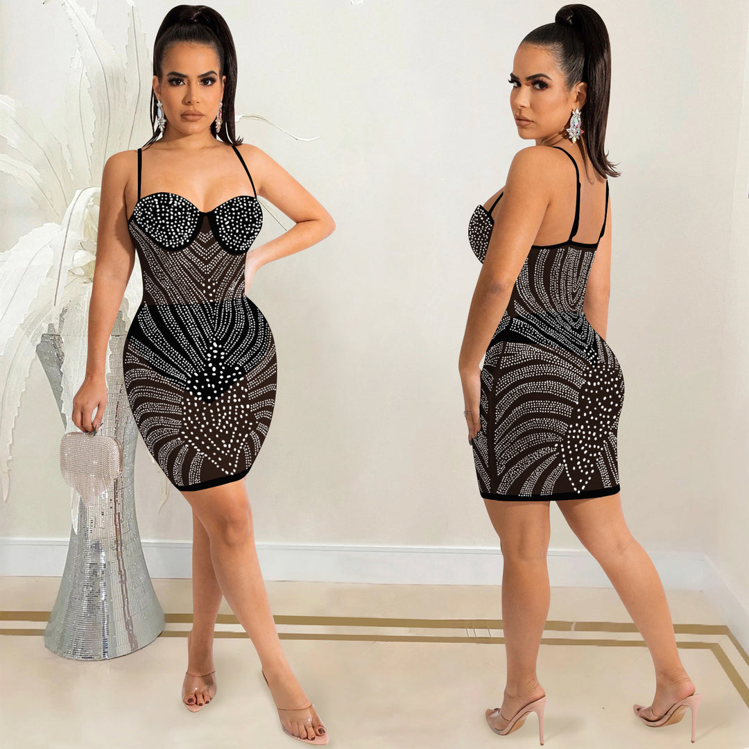 Dame Glamourøs Minikjole med glitrende strassapplikationer og transparent design Stilla