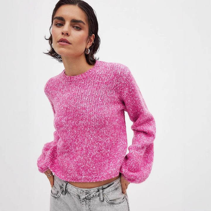 Kvinders afslappede strikket sweater med elegant rygudskæring og knude Stilla