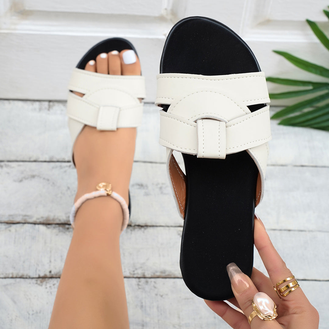 Dame sandaler med elegant krydsrem og komfortabelt fodseng Stilla
