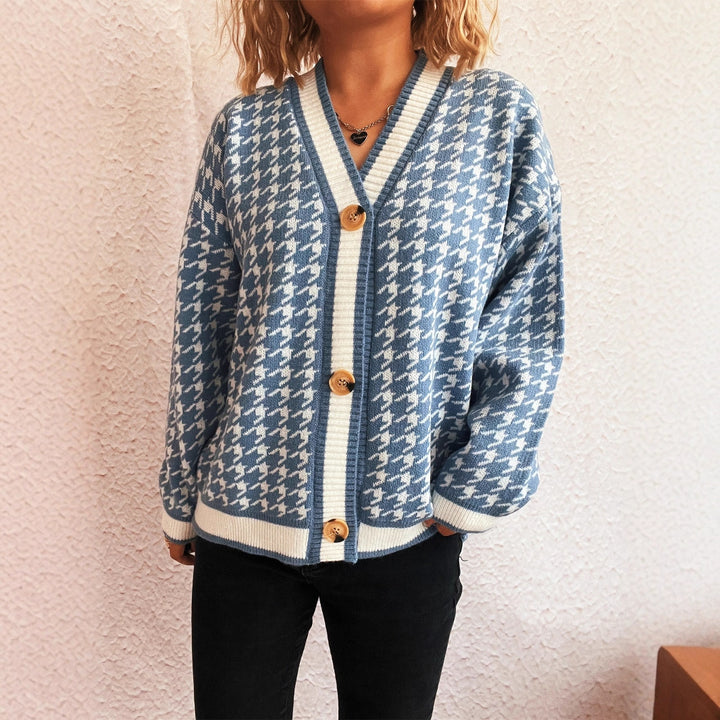 Kvinders cardigan med klassisk houndstooth mønster og store knapper Stilla