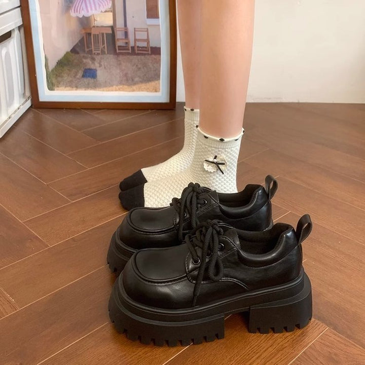 Dame Chunky Sneakers med høj plade og sporty remdesign Stilla