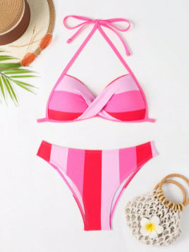 Dame bikini-sæt med innovativt twist-design og høj benudskæring Stilla