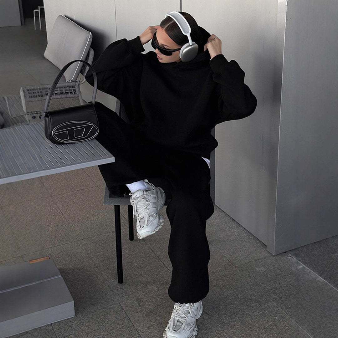 Kvinders komfortable fritidssæt lavet af materiale af høj kvalitet sweatshirt vw