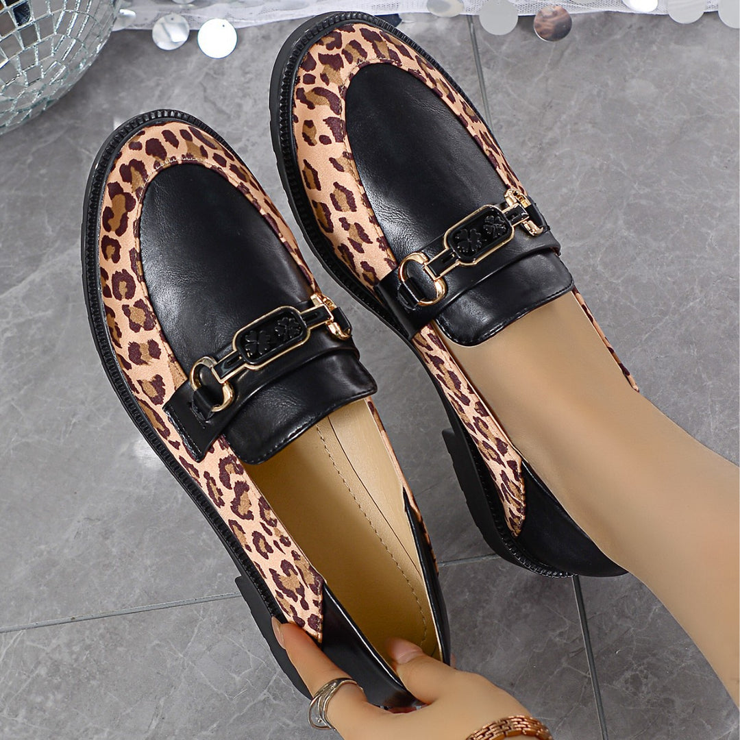 Dame mode loafers med leopardmønster og elegant spænde Stilla