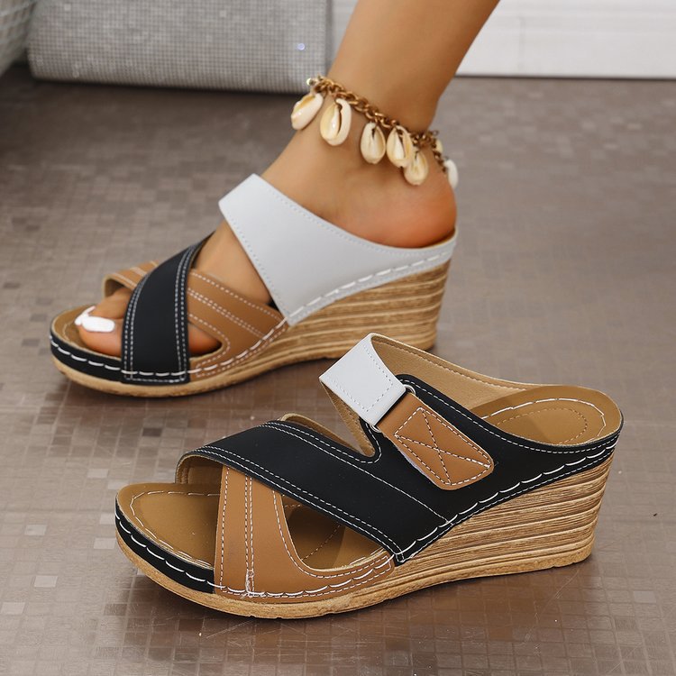 Dame Wedge-sandaler med justerbart remdesign og komfortabel sål Stilla
