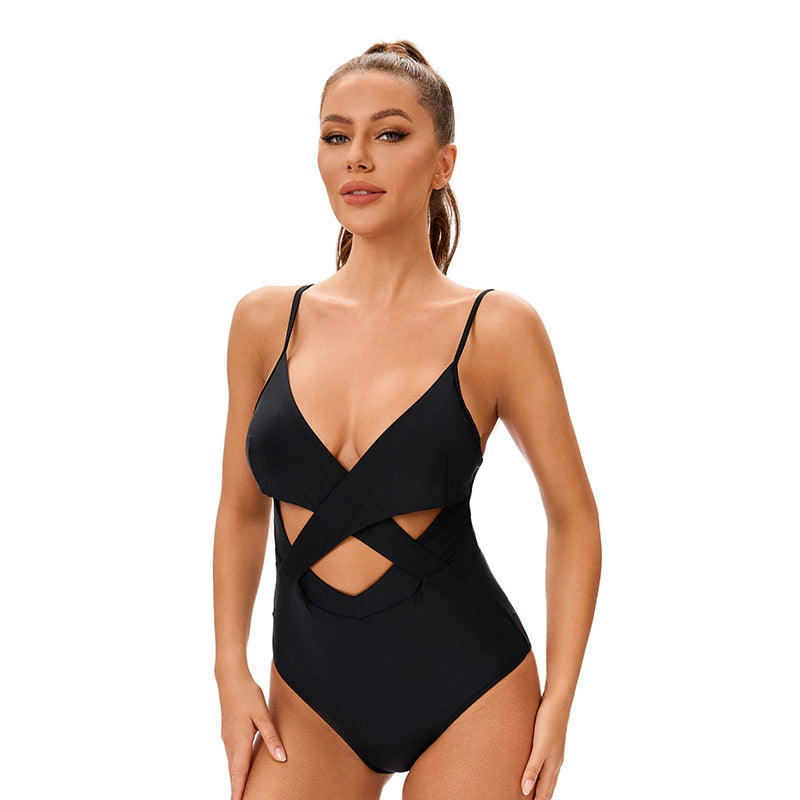 Dame Én-delt Badedragt med raffineret Cut-Out-design og justerbare stropper Stilla