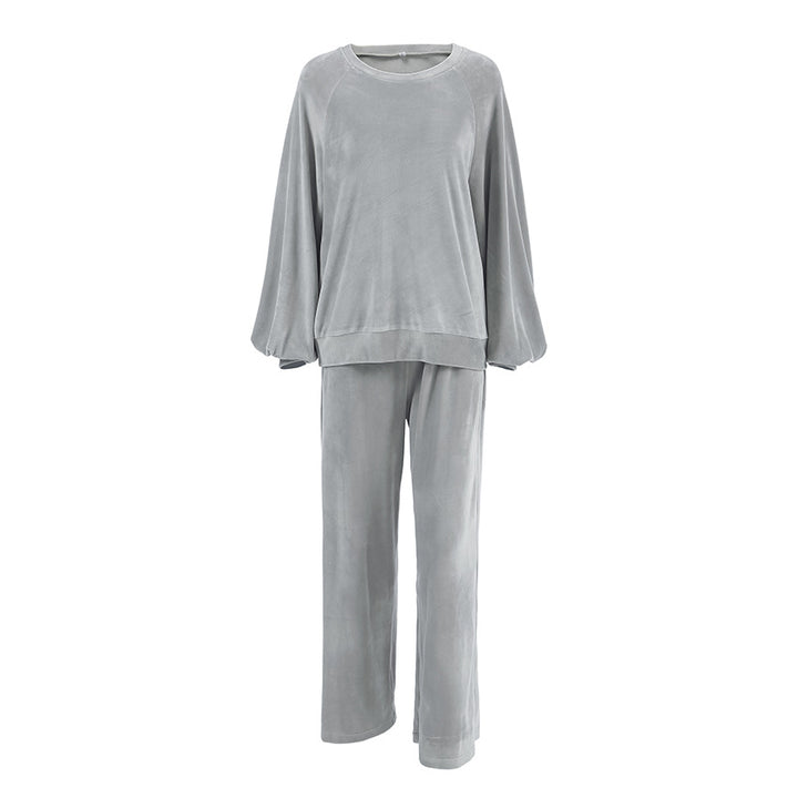 Dame hyggeligt loungewear-sæt med løstsiddende top og komfortable bukser Stilla