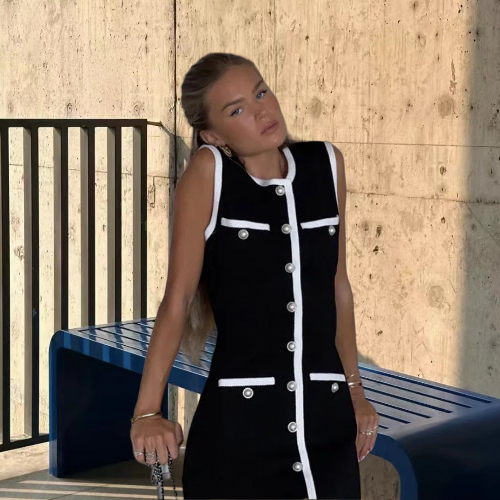 Dame sommerkjole med elegante knapdetaljer og dekorative lommer Stilla