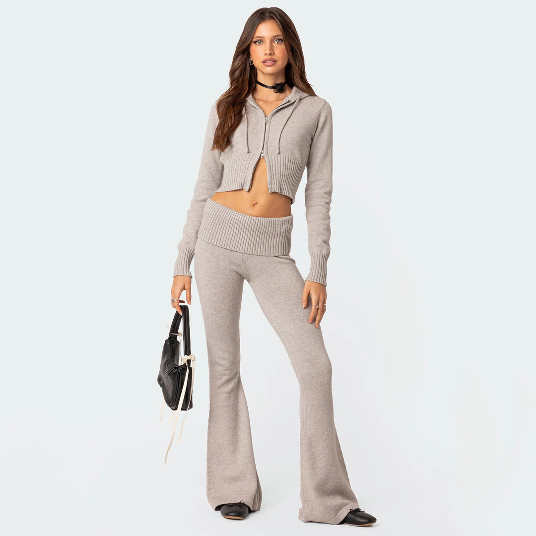 Kvindernes komfortable strikkede jumpsuit med cropped hoodie og bred-delede bukser Skovae