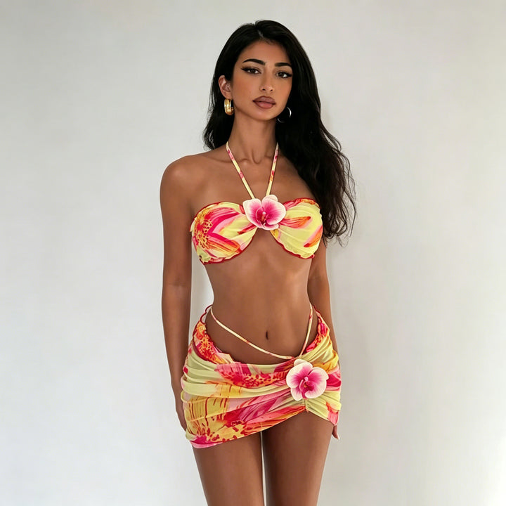 Dame bandeau bikini med blomster wrap nederdel Skovae