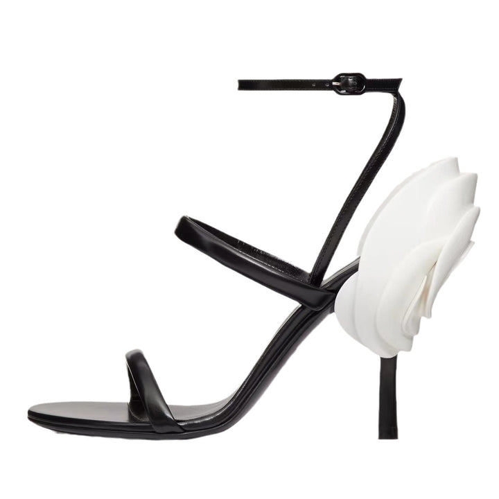 Femme Åben-Toe Stiletto-Hæle med skulpturelt Detalje Stilla