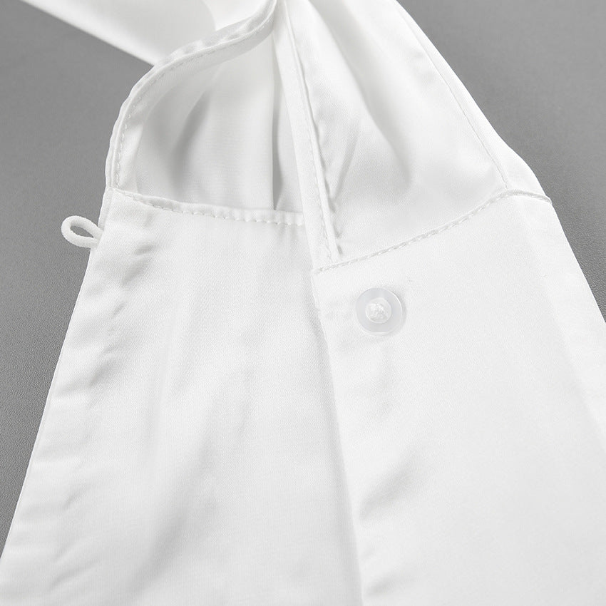 Dame Elegant Satin-Skjortebluse med smalt snit og fine knapdetaljer Stilla