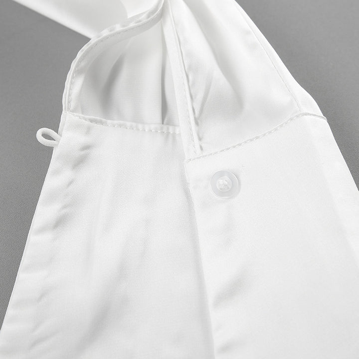 Dame Elegant Satin-Skjortebluse med smalt snit og fine knapdetaljer Stilla