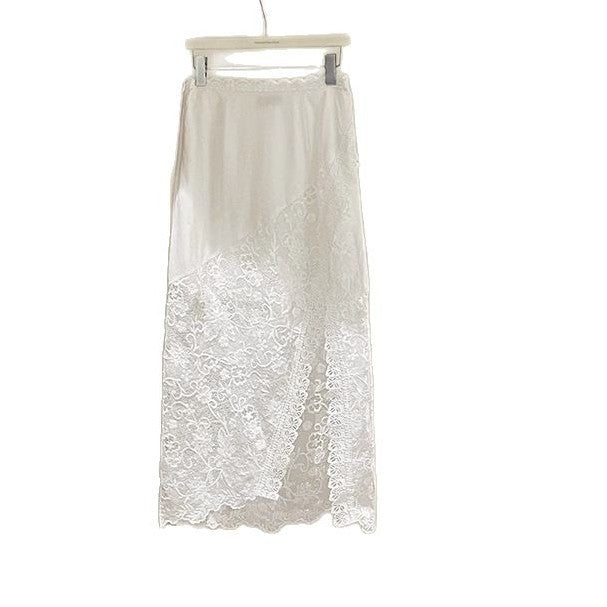 Dame blonde nederdel med elegant snit og usædvanlige detaljer Stilla