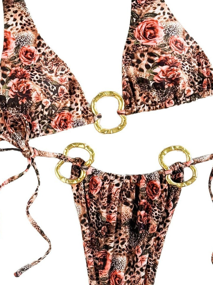 Dame blomster mønster trekant bikini med gyldne accenter Stilla
